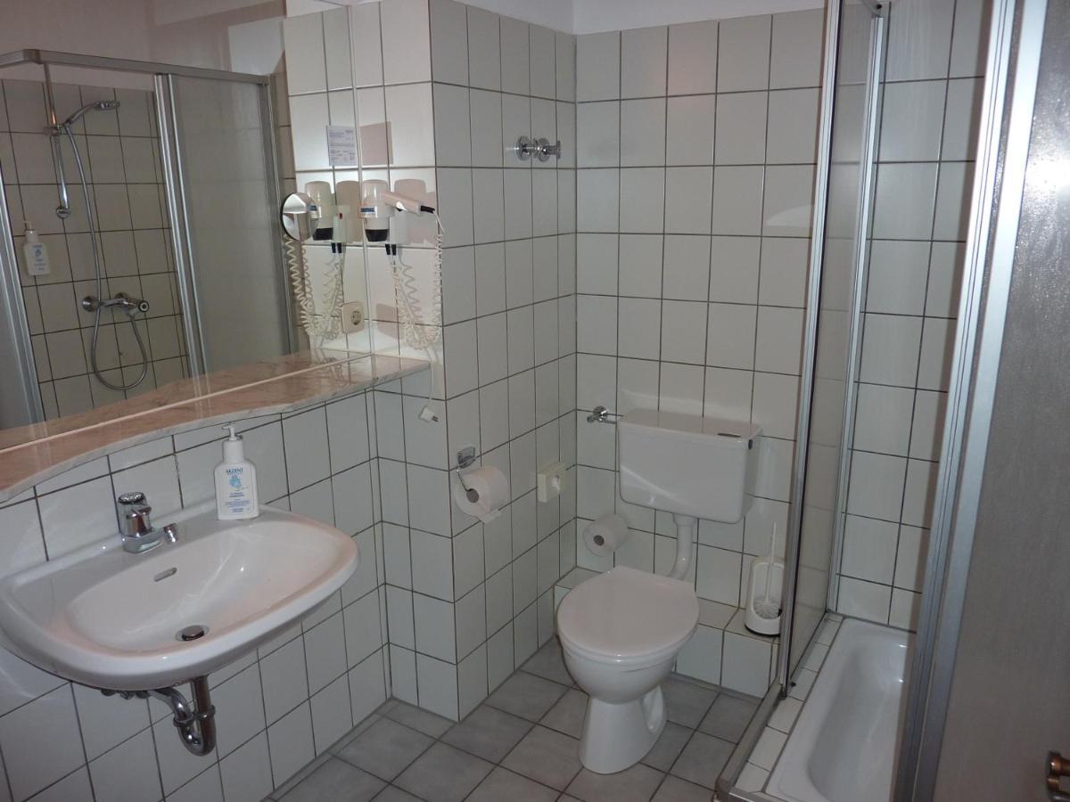 Akzent Hotel Zur Wasserburg - Hotel Garni Bed & Breakfast Harpstedt Ngoại thất bức ảnh