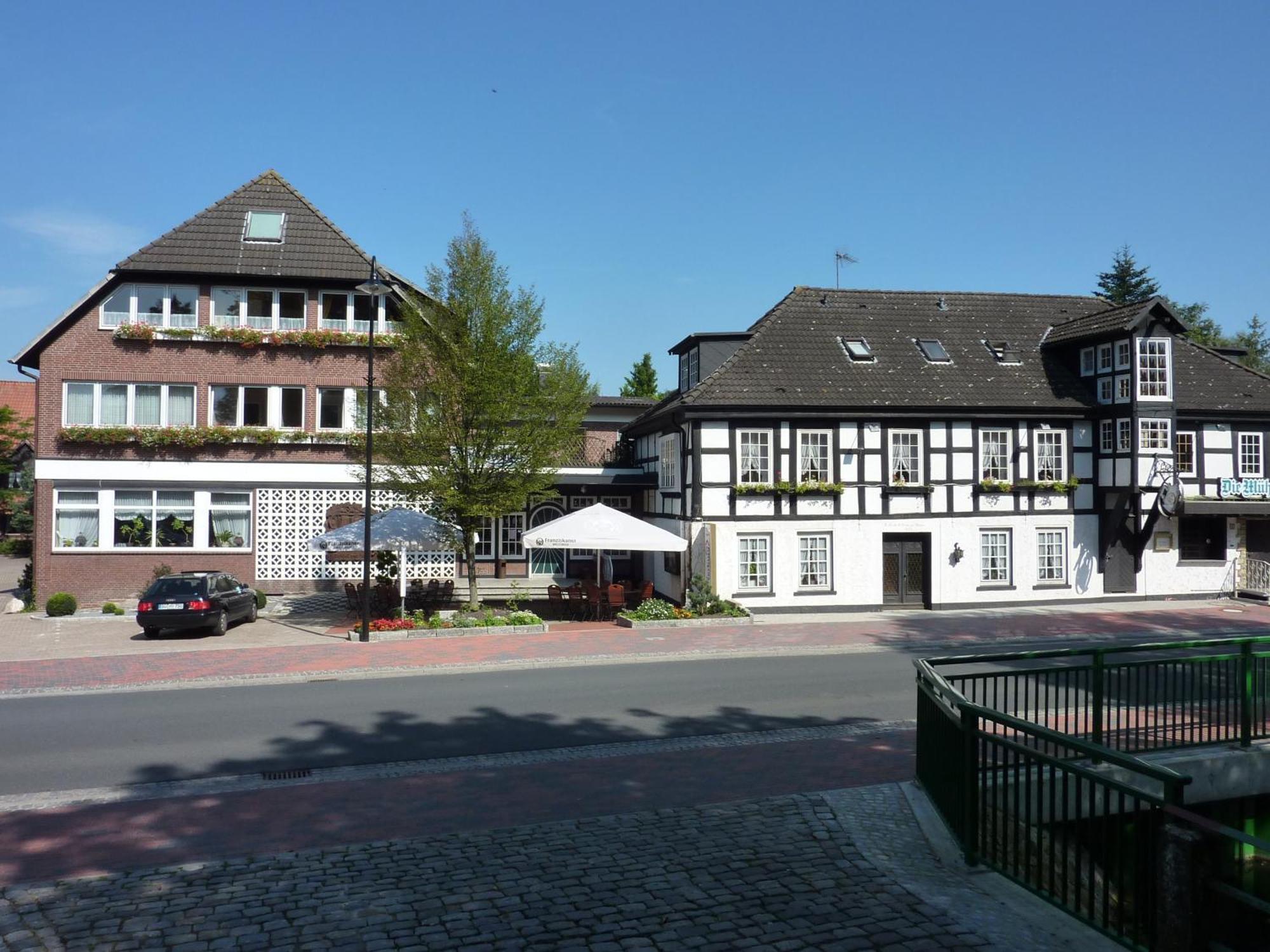 Akzent Hotel Zur Wasserburg - Hotel Garni Bed & Breakfast Harpstedt Ngoại thất bức ảnh