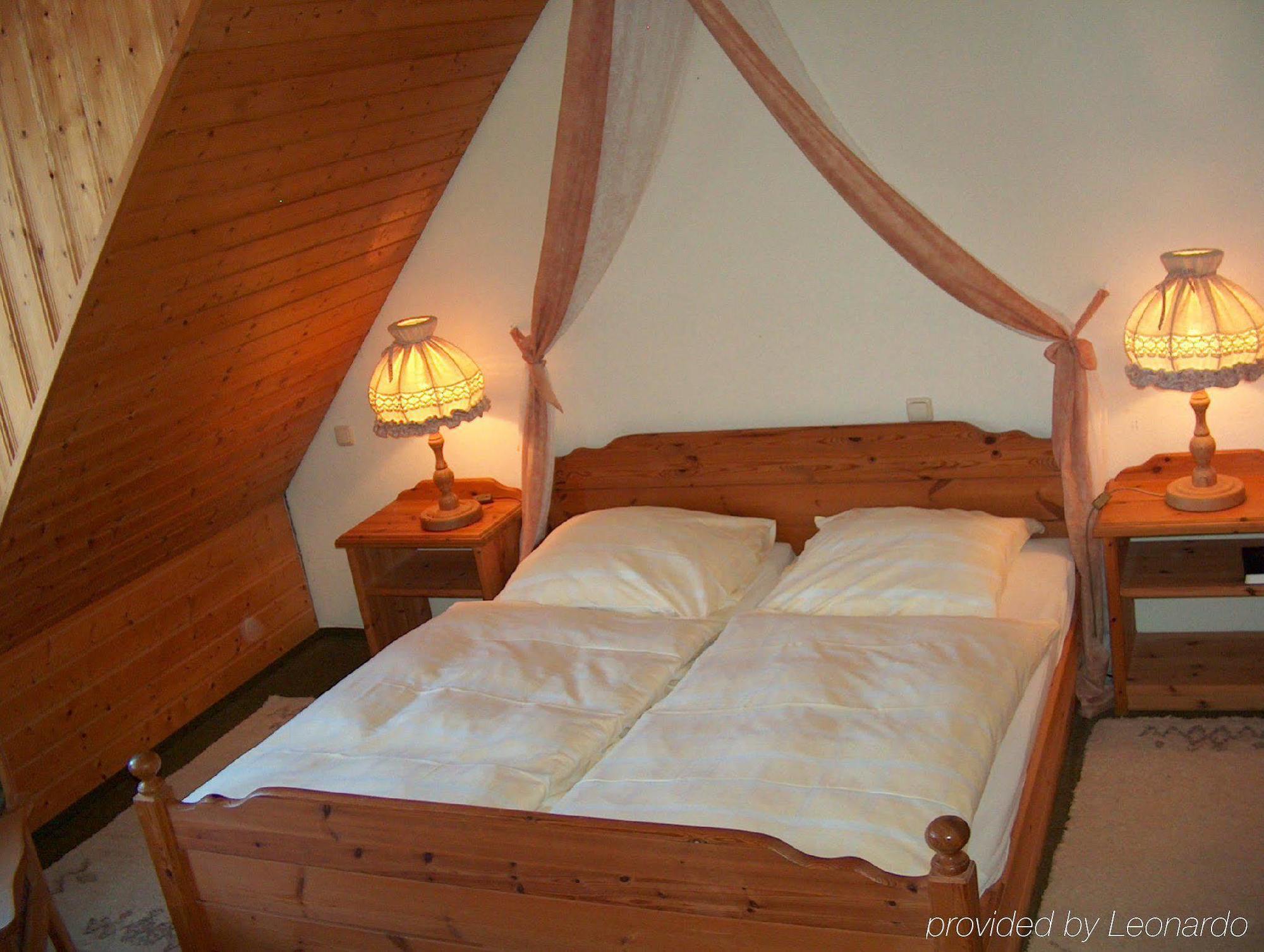 Akzent Hotel Zur Wasserburg - Hotel Garni Bed & Breakfast Harpstedt Phòng bức ảnh