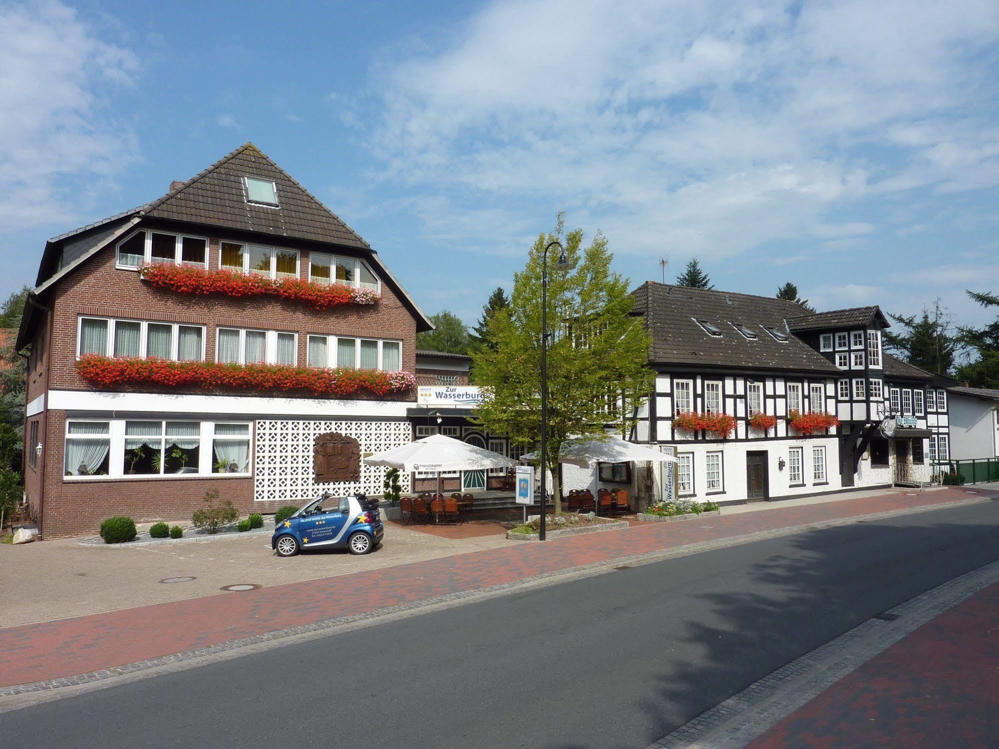 Akzent Hotel Zur Wasserburg - Hotel Garni Bed & Breakfast Harpstedt Ngoại thất bức ảnh