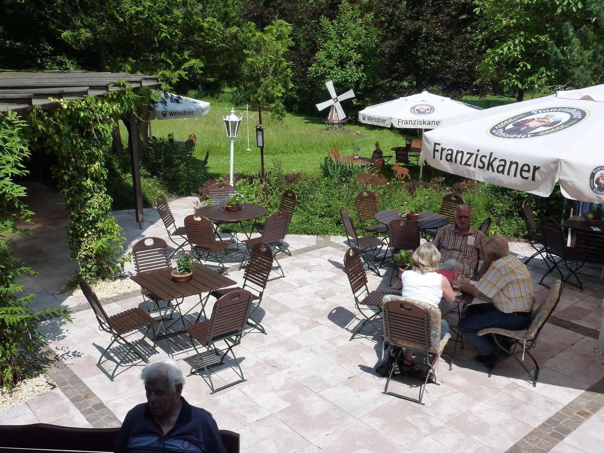 Akzent Hotel Zur Wasserburg - Hotel Garni Bed & Breakfast Harpstedt Ngoại thất bức ảnh