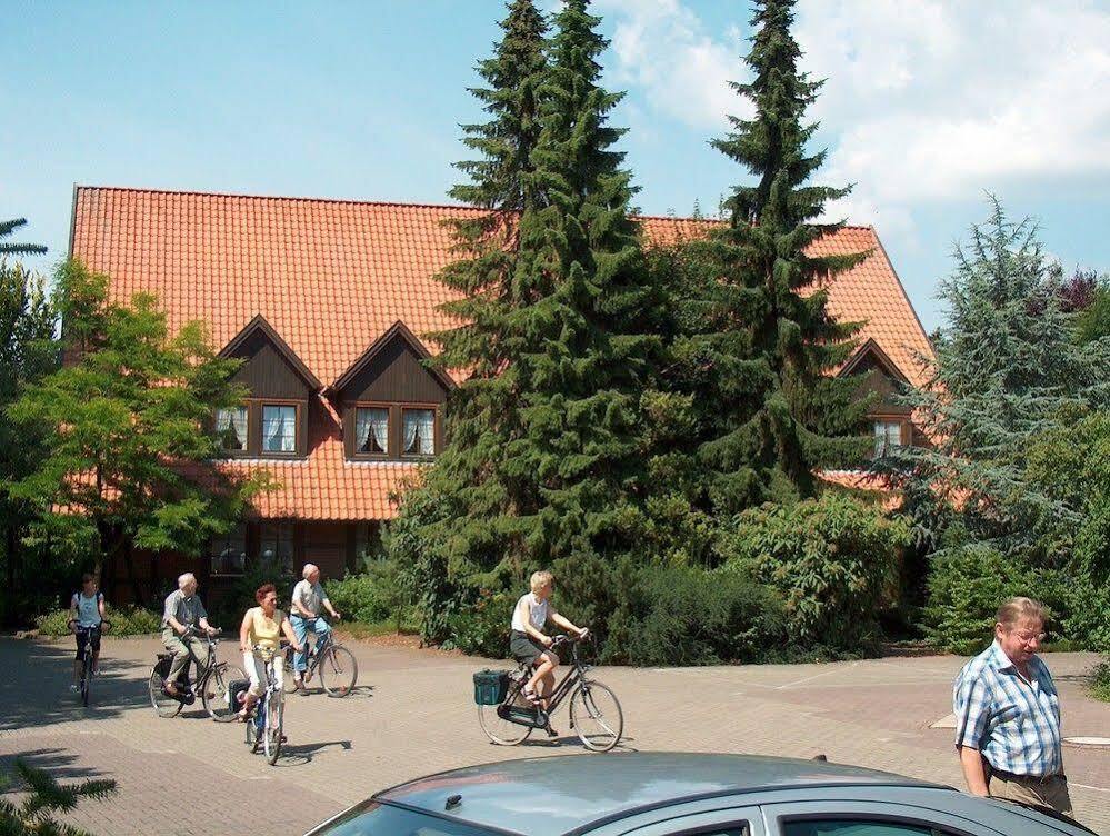 Akzent Hotel Zur Wasserburg - Hotel Garni Bed & Breakfast Harpstedt Ngoại thất bức ảnh